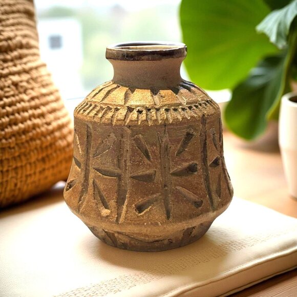 Canada TGL Other - Vintage Canadian Studio Pottery Vase – Handcrafted Textured Brown Glaze, 3.5" x